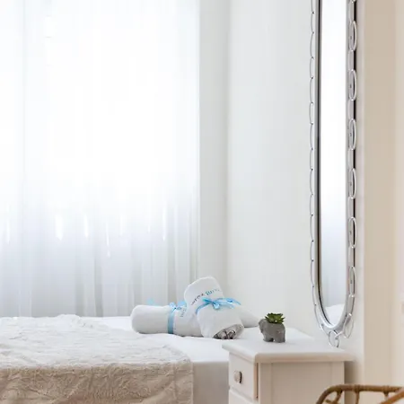 Apartment Hidden Reflection By Infox *